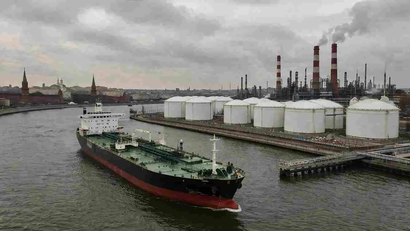 Russia Halts Gasoline Exports Till July 2026: Global Fuel Prices May Rise